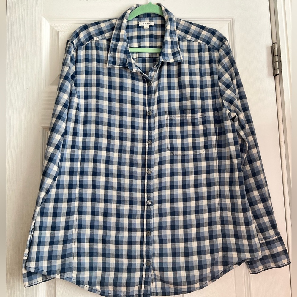 Womens Caslon Blue/White checkered Casual Shirt, like new cond. Size L
